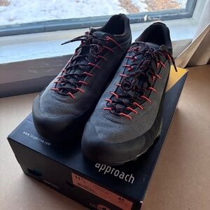 La Sportiva Approach Shoes